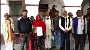 इटावा: मुकुन्दपुरा गांव में महिला की 4 बीघा गेंहू की फसल को दबाई डालकर विपक्षियों ने नष्ट किया,पीड़ित ने डीएम से लगाई मदद की गुह