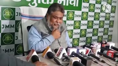 ओरमांझी: झामुमो प्रवक्ता सुप्रियो भट्टाचार्य ने प्रदेश कार्यालय में बिहार की राजनीतिक को लेकर दी प्रतिक्रिया