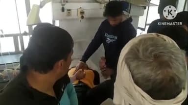 धौलपुर: तसीमों के पास अनियंत्रित होकर फिसली स्कूटी, सवार दो बालिका हुई गंभीर घायल