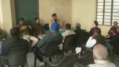 चास: हरला थाना परिसर में सरस्वती पूजा को लेकर हुई शांति समिति की बैठक, हुड़दंगियों को दी गई सख्त चेतावनी