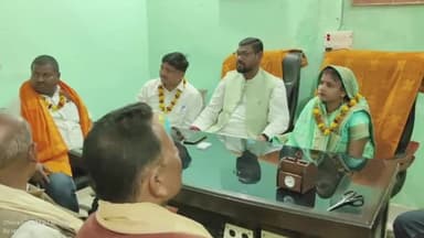 चोरौत: चोरौत के प्रखंड प्रमुख विभा राउत एवं उपप्रमुख बबलू कापर ने किया पदभार ग्रहण