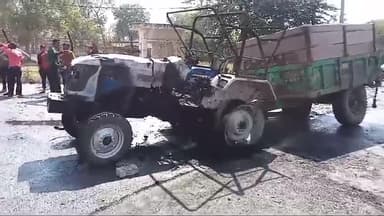 ग्वालियर गिर्द: मुरार क्षेत्र में ट्रैक्टर ने बाइक में मारी टक्कर, बाइक सवार एक व्यक्ति की हुई मौत व 2 व्यक्ति हुए घायल