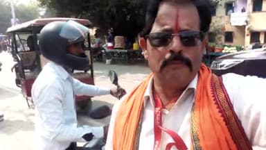 तिलहर,मो.मौजमपुर के मनोज कुमार के पिता का कुछ पैसा नगरपालिका पर बकाया है जो कि नहीं मिल रहा जिलाधिकारी से शिकायत की,