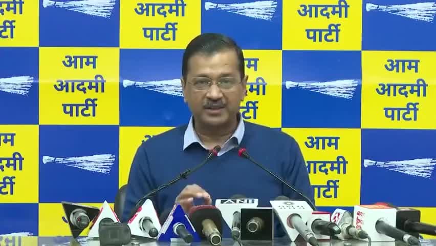 #ChandigarhMayorElections से साबित हुआ कि ये चुनाव जीतते नहीं, चुनाव चोरी करते हैं 

इन्होंने चंडीगढ़ मेयर चुनाव में 25% Vote चोरी कर लिए 

लोकसभा चुनाव में 90 Crore लोग वोट डालते हैं तो सोचिए ये कितन