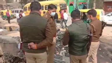 मुरादाबाद: सिविल लाईन थाना क्षेत्र में सिद्ध हॉस्पिटल के बराबर में  बह रहे नाले में सफाई के दौरान मिला अज्ञात शव मचा हड़कंप