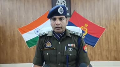 इटावा: जनपद में एसएसपी ने पुलिस उपाधीक्षक के कार्य क्षेत्र में बदलाव किया,नवांगतुक पुलिस उपाधीक्षक को सैफई का चार्ज सौंपा ।