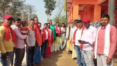 गौनहा: इनरवा थाना क्षेत्र के शाहपुर परसौनी गांव में शिवलिंग के स्थापना को लेकर किया गया ध्वजारोहण