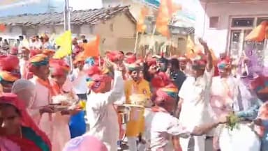 मारवाड़ जंक्शन: मारवाड़ जंक्शन के नरसिंगपूरा गांव नरसिंह भगवान मंदिर प्राण प्रतिष्ठा उपलक्ष में नगर से निकली भव्य कलश यात्रा