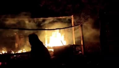 रामगढ़ पचवारा: रालावास बढनाई की ढाणी में थड़ी में रखा सिलेण्डर फटा 100 मीटर दूर जाकर गिरे टुकड़े, बड़ा हादसा टला, पुलिस पहुंची मौके पर