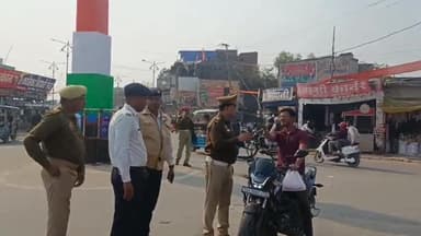 महाराजगंज: जिले में यातायात नियमों का उल्लंघन करने वालों के विरुद्ध की गई कार्यवाही 129 वाहनो का किया गया चालान