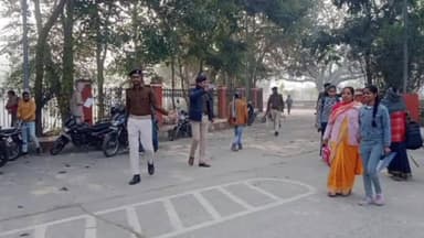 सोनपुर: मैट्रिक परीक्षा मे सोनपुर 6 परीक्षा केंद्रों में कुल 97 परीक्षार्थी रहे अनुपस्थित