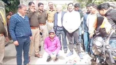 इटावा: वैभव विहार कॉलोनी से बिजली विभाग व विजिलेंस की टीम ने मीटर से छेड़छाड़ करते युवक को किया गिरफ्तार भारी मात्रा में मीटर ब