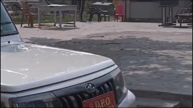 बरौली: बरौली थाना परिसर में सदर एसडीपीओ ने पहुंचकर किया थाने का निरीक्षण, अपराध नियंत्रण को लेकर कार्य करने का दिया निर्देश।