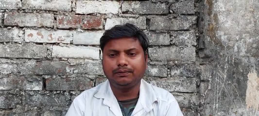 मीरजापुर #पुलिस_चौकी_इंचार्ज_करनपुर घटना के बाबत महिनो से अवगत है फिर भी आज तक एफआईआर दर्ज नही किया गया