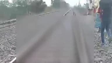 साहेबपुर कमाल: साहेबपुरकमाल से उमेशनगर जाने वाले रेलखंड के बीच रहुआ ग्राम के समीप ट्रेन की चपेट में आने से एक व्यक्ति की हुई मौत