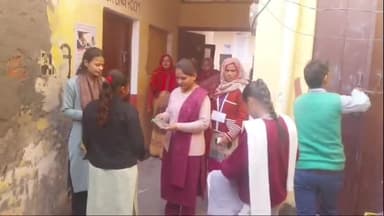 अमरोहा: यूपी बोर्ड हाई स्कूल व इंटरमीडिएट की परीक्षाएं शुरू, अमरोहा प्रशासन अलर्ट व परीक्षा केंद्रों पर पुलिस बल तैनात