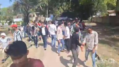 पीपलदा: नहरों में टेल क्षेत्र तक पानी नहीं पहुँचने पर विधायक के नेतृत्व में किसानों ने उपखण्ड मुख्यालय इटावा में किया प्रदर्शन