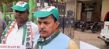 मुंगेर: लीगेसी करप्टडो द्वारा लिगेसी वेस्ट के नाम पर करोड़ों का घोटाला एनसीपी ने किया नगर निगम के मुख्य द्वार पर गेट मीटिंग