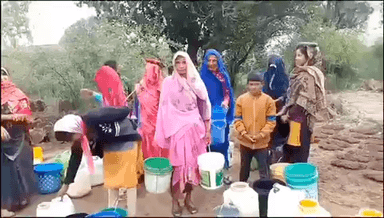 सिंगरौली: ग्राम पंचायत नौगई के गांव पनवार में पानी का संकट गहराया कई किलोमीटर दूर से लाना पड़ता है पानी ग्रामीणों ने बताया दर्द