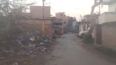 Basantpur Nagar Panchayat Mein Safai ki hal hai Bura HAL Adhikari aur na hi koi karmchari sunane wala hai Nagar Panchayat Basantpur mein karypalak aur Yuva Ki Nahin Rahane se chairman dwara bataya ja raha hai ki Sabhi kamvadit hai lekin Saf