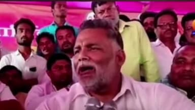 कस्बा: कस्बा प्रखंड के लखना पंचायत में जन अधिकार पार्टी की प्रणाम पूर्णियां महारैली की तैयारी में जुटे कार्यकर्ता।