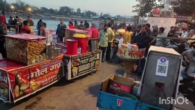 हरिद्वार: हरकीपौड़ी पर पुलिस ने घाटों पर अतिक्रमण कर रही 14 रेड़ी पटरियों के काटे चालान