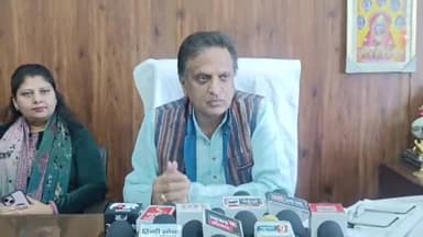 पंचकूला: सेक्टर 14 नगर निगम कार्यालय में मेयर कुलभूषण गोयल ने पत्रकार वार्ता कर कहा नगर निगम के 2024 का बजट 250 करोड़ से ऊपर होगा