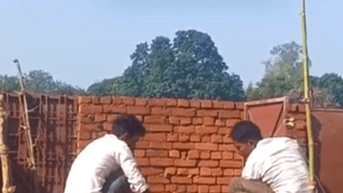 मोहनलालगंज: ग्रामपंचायत कनकहा में पानी टंकी निर्माण कार्य में पीले ईटों का उपयोग, ज़िम्मेदार मौन