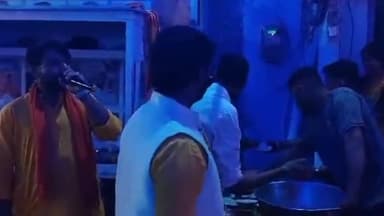 कांके: रांची के मधुकम स्थित देवी मंडप रोड में मनोकामना सिद्ध शिव मंदिर का वार्षिक उत्सव मनाया जा रहा है