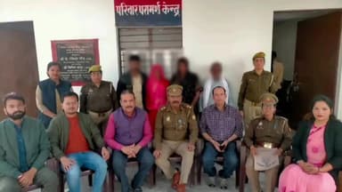 गोरखपुर: महिला थाना गोरखपुर  स्थित परिवार परामर्श केंद्र की सदस्यों ने टूटने के कगार पर पहुंच चुके तीन परिवार के रिश्ते को बचाया