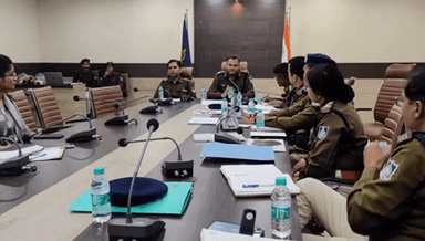 सिंगरौली: एसपी कार्यालय के रूस्मतजी कॉफ्रेसिंग हाल में अपराध समीक्षा बैठक हुई आयोजित