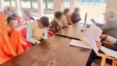 गोंडा: पुलिस लाइन में आयोजित परिवार परामर्श शिविर में 1 जोड़ा एक साथ रहने को हुआ राजी