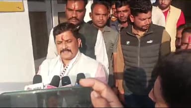 बमोरी: सांसद केपी यादव ने दिशा बैठक के पूर्व आनन-फानन में किया पासपोर्ट ऑफिस का उद्घाटन