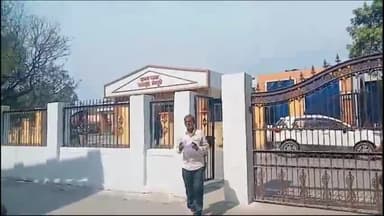 मैनपुरी: दन्नाहार क्षेत्र के नगला हिम्मत में दबंग के द्वारा चक रोड पर किया जा रहा जबरन कब्जा, डीएम से की शिकायत