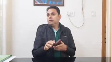 देहरादून: उप नेता प्रतिपक्ष भुवन कापड़ी ने विधायक हॉस्टल, देहरादून में कहा-सवालों से बचने के लिए सरकार ने सत्र की अवधि रखी है छोटी