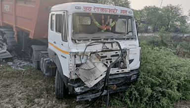 सिंगरौली: एक हाईवा अनियंत्रित होकर दुकान में घुसा दुकान में रखा 500 सीट बिक्री के लिए हुआ चकनाचूर घर, गन्नई बाजार की घटना