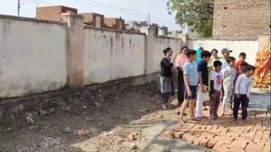 बूंदी: शहर के देवपुरा स्थित श्री ओम एनक्लेव में मंदिर को भूमाफियाओं से बचाने आगे आई महिलाएं लौटाया बेरंग