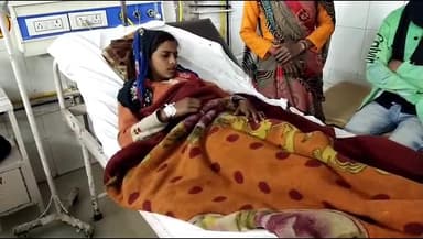 इटावा: मुसावली मढ़ैया में बीच बचाव करने गई दो बहनों को मारपीट कर किया गया घायल, जांच में जुटी पुलिस