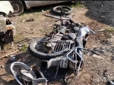 मोदीनगर: गंगनहर पटरी मार्ग पर तेज रफ्तार कार की टक्कर से बाइक सवार दंपति की मौत हुई, चालक कार छोड़कर फरार हुआ