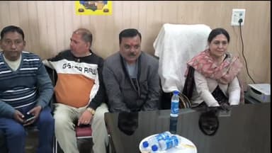 करनाल: बासो गेट में हर घर कांग्रेस घर-घर कांग्रेस कार्यक्रम में पहुंची पूर्व विधायक सुमिता सिंह