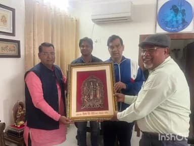 डिबाई: डिबाई विधायक सीपी सिंह लोधी ने लखनऊ स्थित आवास पर नगर विकास मंत्री AK शर्मा से की मुलाकात, विकास कार्यों की चर्चा