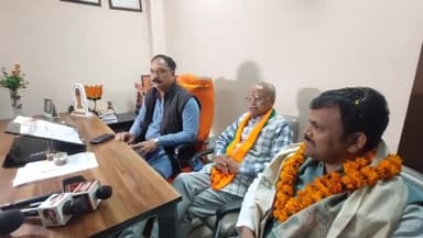 मैनपुरी: भाजपा जिला अध्यक्ष राहुल चतुर्वेदी ने दिया बयान - मैनपुरी लोकसभा को सैफई परिवार ने यादवों के नाम पर ठगने का किया काम