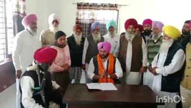 ਭਿੱਖੀਵਿੰਡ: ਪਿੰਡ ਮਰਗਿੰਦਪੁਰਾ ਵਿਖੇ ਮਹੱਲਾ ਕਲੀਨਿਕ ਖੋਲਿਆ ਗਿਆ ਅਤੇ ਡਾਕਟਰ ਦਾ ਪਿੰਡ ਵਾਸੀਆਂ ਨੇ ਸਨਮਾਨਿਤ ਵੀ ਕੀਤਾ