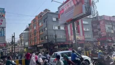 इंदौर

इंदौर भावारकुआ क्षेत्र में चक्का जाम बस्ती वालो ने किया चक्काजाम