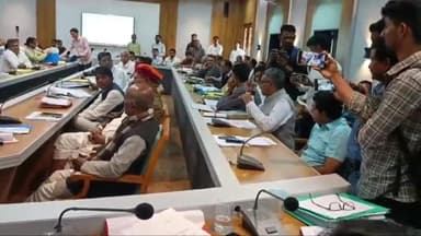 बाड़मेर: जिला परिषद की साधारण सभा बुधवार को आयोजित हुई,जिला प्रमुख महेंद्र चौधरी ने की अध्यक्षता, कई मुद्दों पर हुई चर्चा