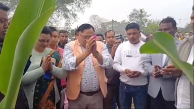 মাহমৰা: মাহমৰাৰ খুমটাই চাহ বাগিচাত জগন্নাথ প্ৰেক্ষাগৃহ আৰু দক্ষতা বিকাশ কেন্দ্ৰৰ আধাৰশিলা স্থাপন কৰে কেবিনেট মন্ত্ৰী যোগেন মহনে