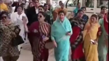 गुना नगर: संदेशखाली में कार्रवाई की मांग को लेकर महिलाओं ने हनुमान चौराहे से कलेक्टर कार्यालय तक निकाली रैली, सौंपा ज्ञापन