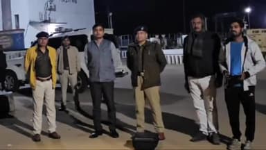 डेहरी: SDM-ASP ने डेहरी सहित विभिन्न इलाके में अवैध खनन व शराब के खिलाफ की छापेमारी, 8 ट्रक 1 ट्रैक्टर को किया जब्त,