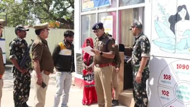 भरथना: वरिष्ठ पुलिस अधीक्षक ने बकेवर थाने का किया औचक निरीक्षण,थाना परिसर की साफ-सफाई व सौंदर्यीकरण के दिए निर्दे