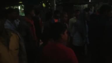 उदवंत नगर: उदवंतनगर बाजार पर ट्रक के ठोकर से बाइक सवार दो युवक जख्मी